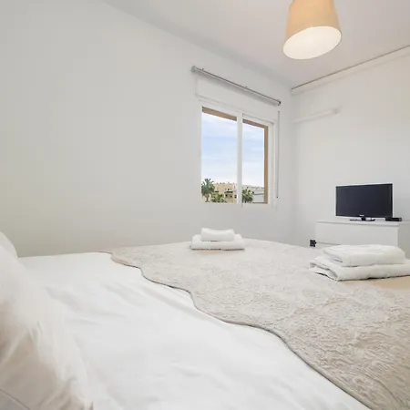 In The Centre Of With Private Parking Space Marbella